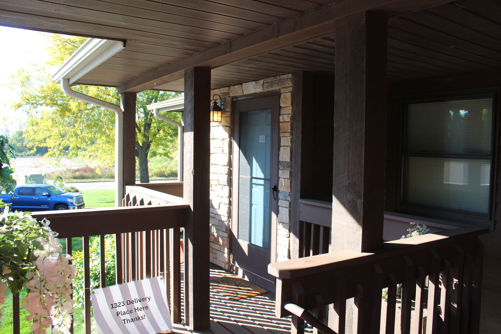 Wi Townhouse Front Door 2nd Floor